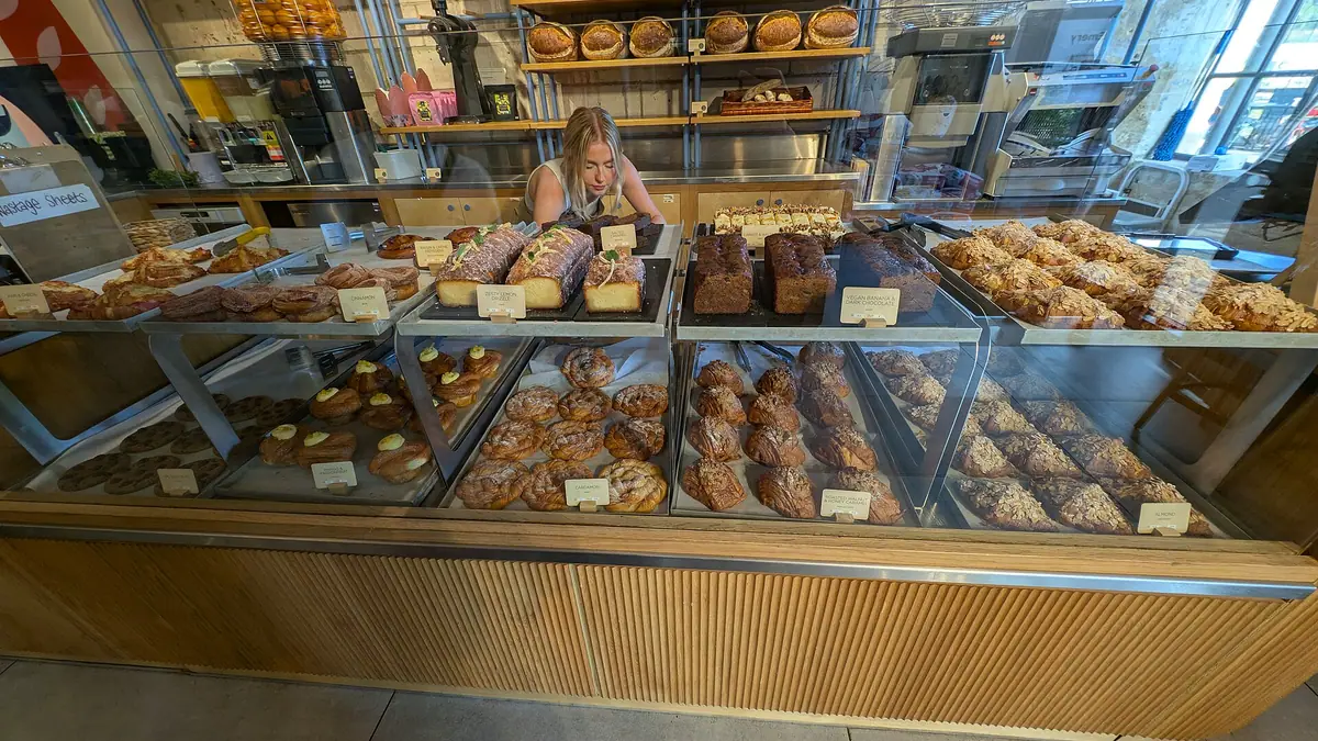 Wenzels The Bakers – bakery in Kingsbrook, Aylesbury